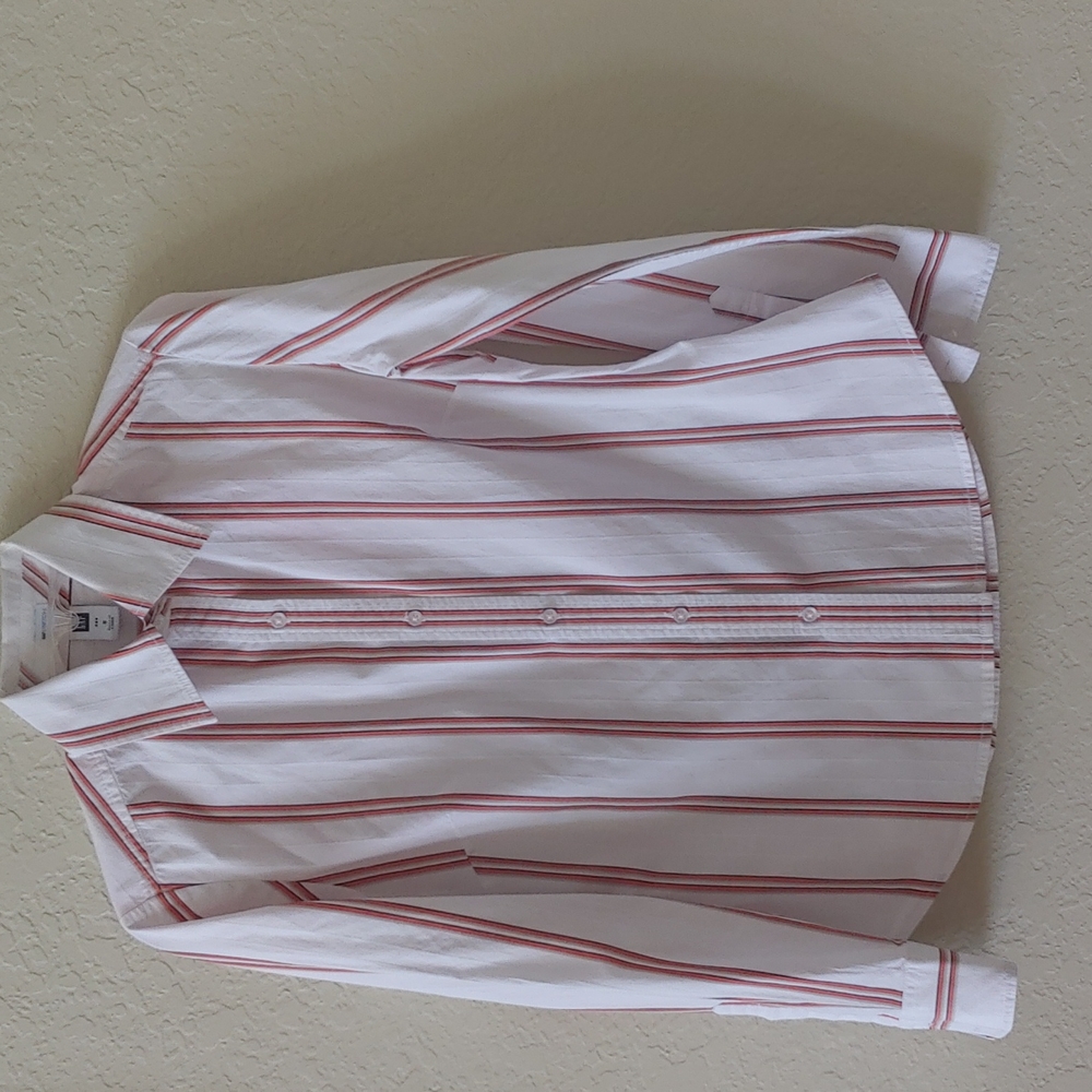 GAP women's shirt